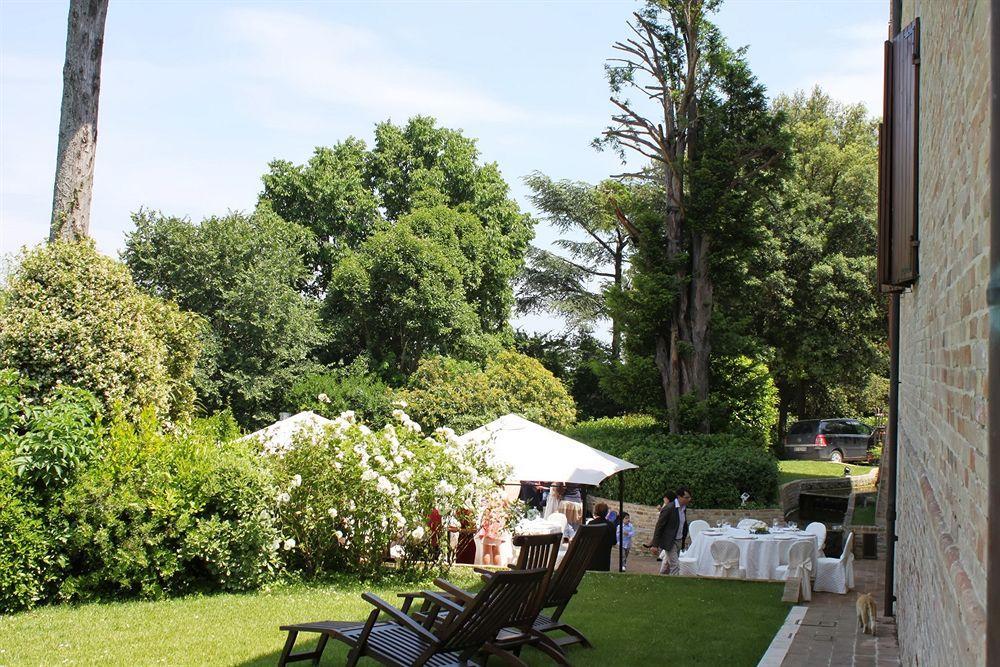 Hotel Castello Montegiove Fano Zewnętrze zdjęcie