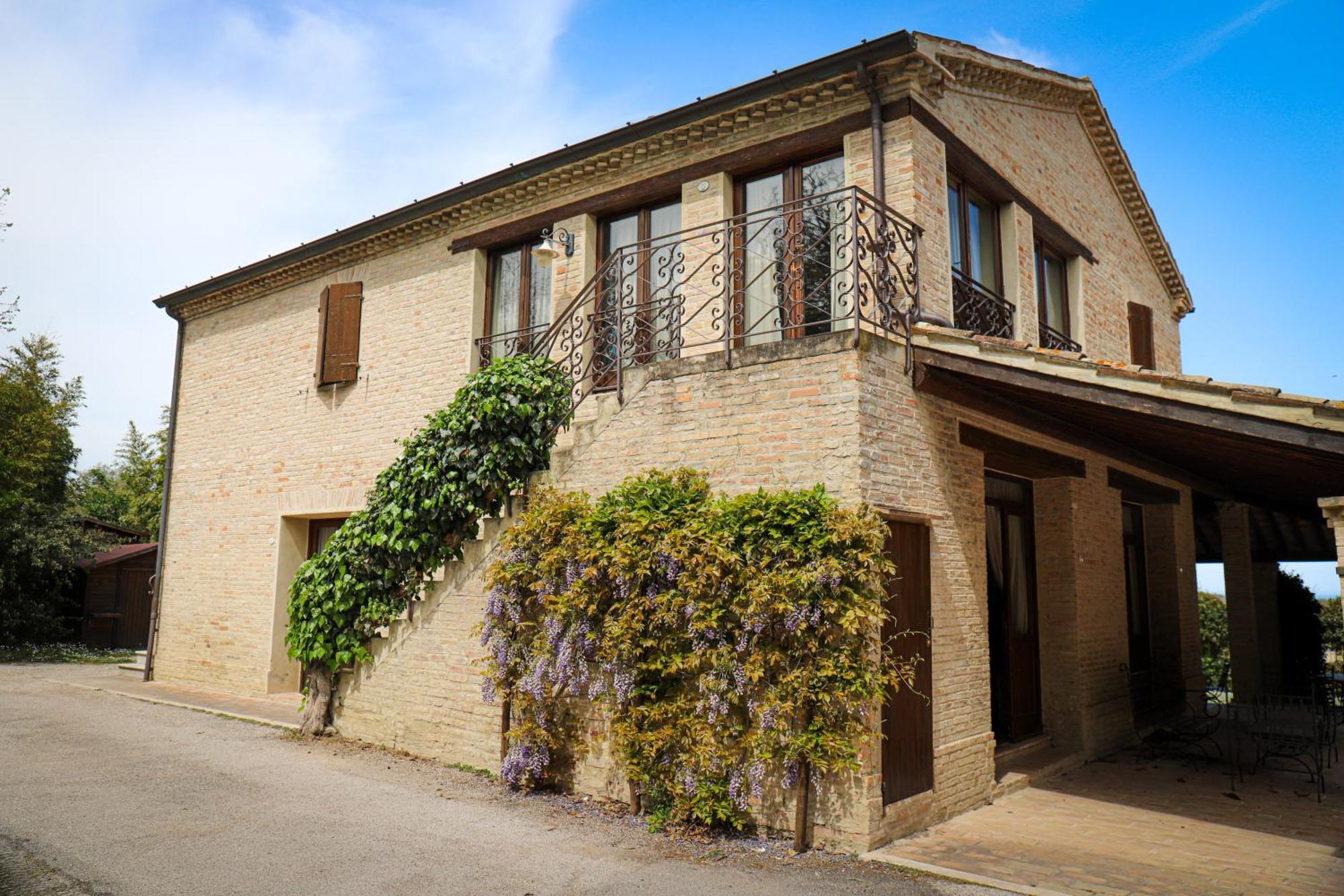 Hotel Castello Montegiove Fano Zewnętrze zdjęcie