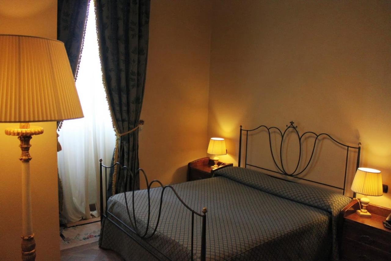 Hotel Castello Montegiove Fano Zewnętrze zdjęcie